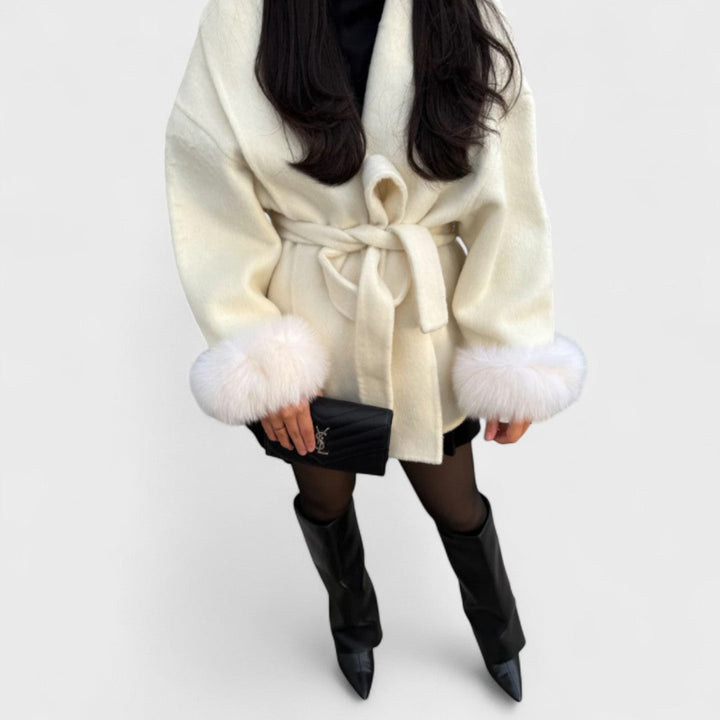 Thea – Wool coat with faux fur details