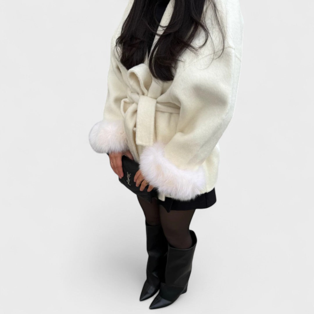 Thea – Wool coat with faux fur details