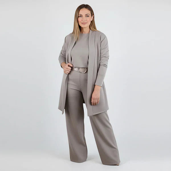 Lucy – Elegant 3-Piece Stretch Set