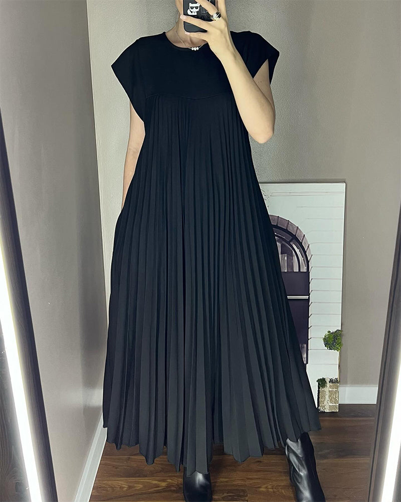 Ida™ – Pleated Maxi Dress