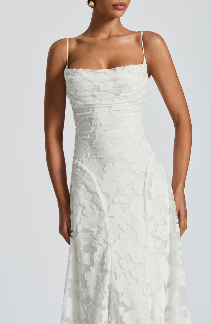 Calliope – Flowing Maxi Dress