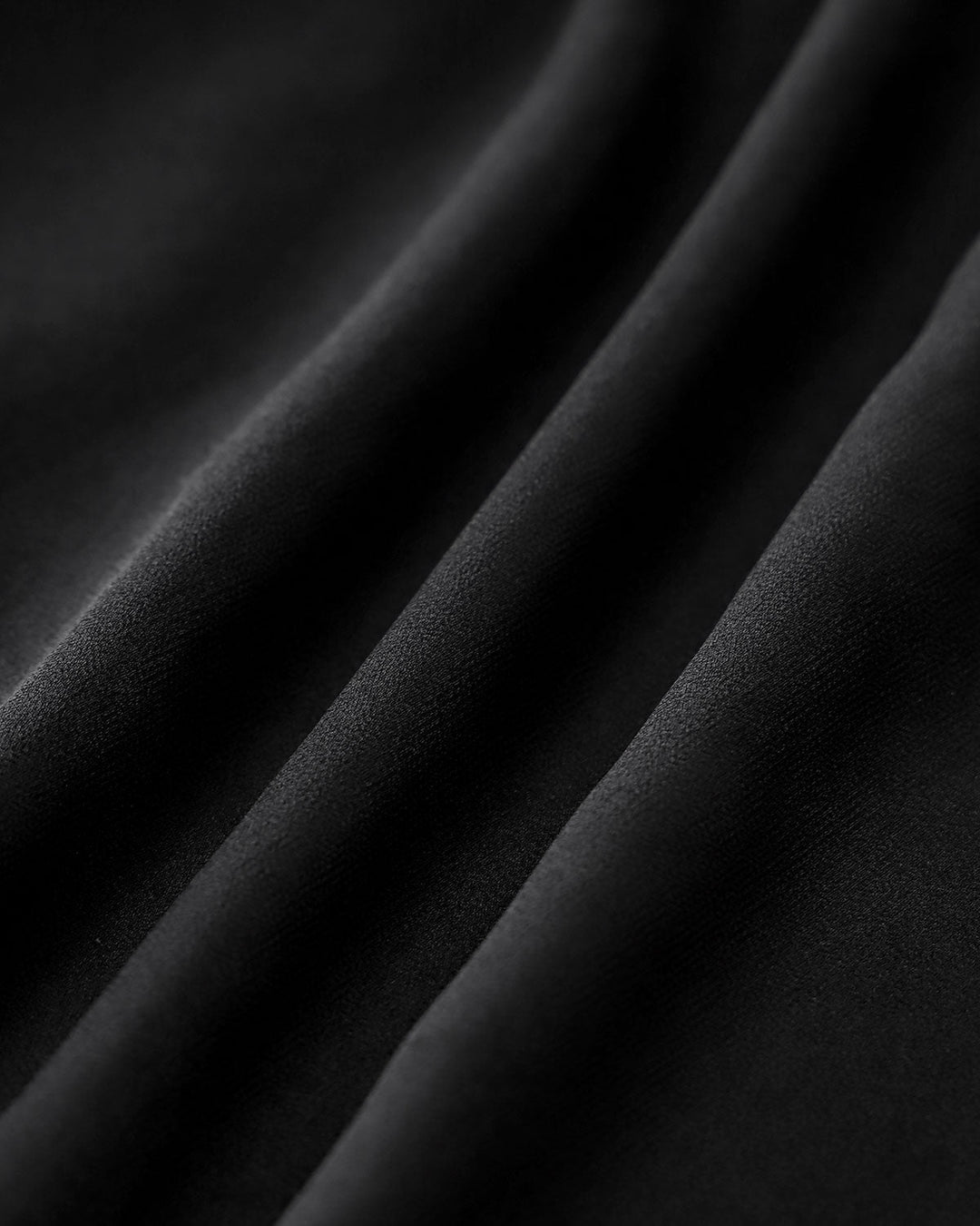 Black Sweetheart Neck Chiffon Maxi Dress